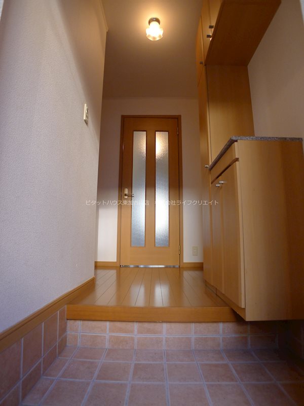 アン・ソレイエ・ジャルダン 玄関