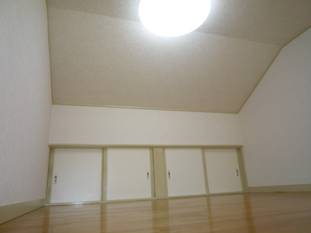 ヨーロピアン4番館 ベッドルーム