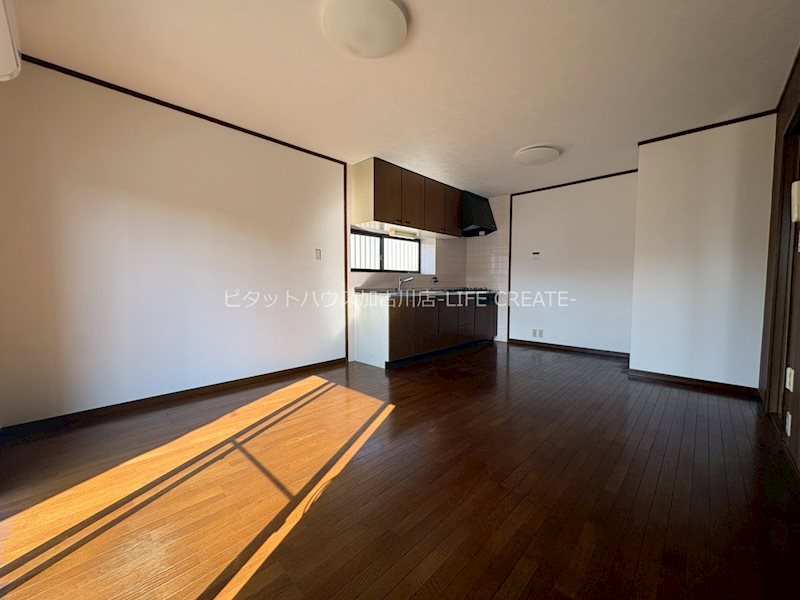 播磨町南大中　戸建賃貸 リビング