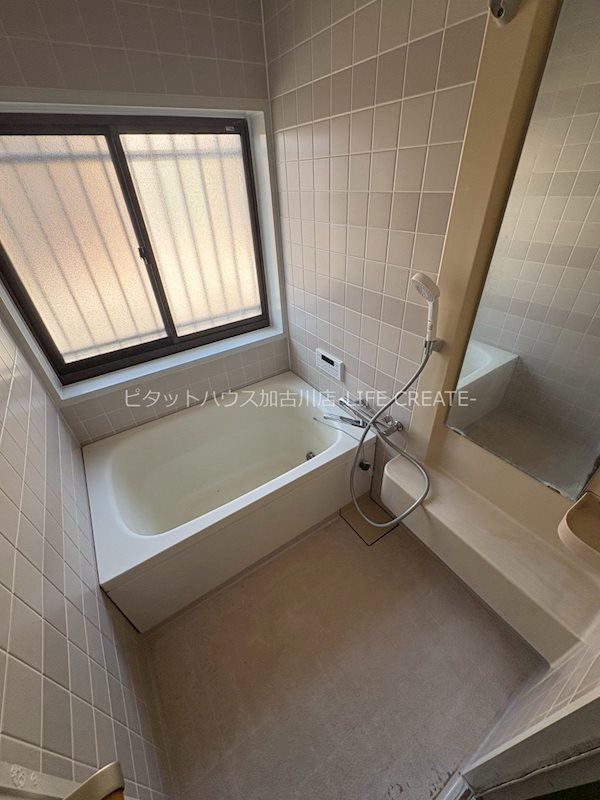 播磨町南大中　戸建賃貸 風呂画像