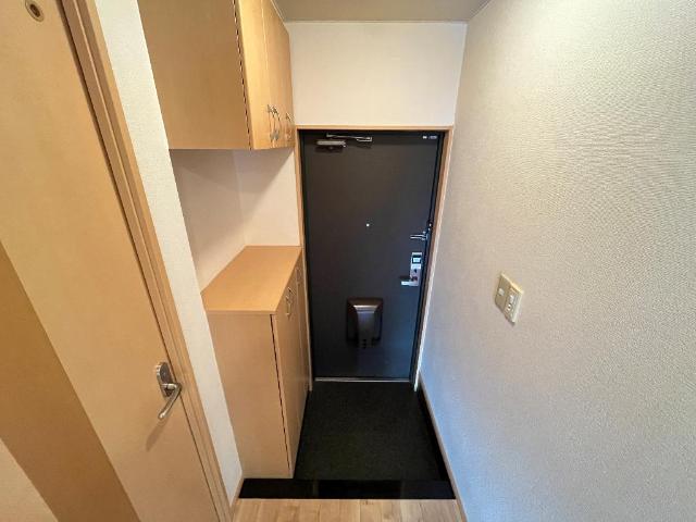 プレッソリーバ 玄関