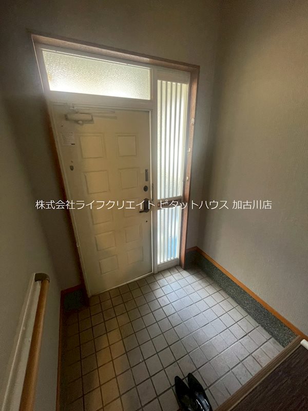 六分一戸建 玄関