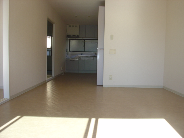 グリーンハイツ高砂 リビング