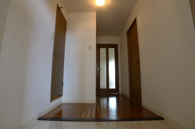 エンジェル尾上 玄関