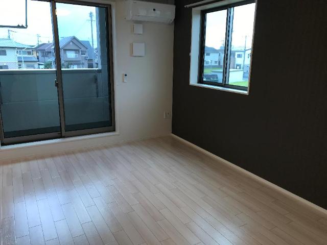 カルチェ リビング