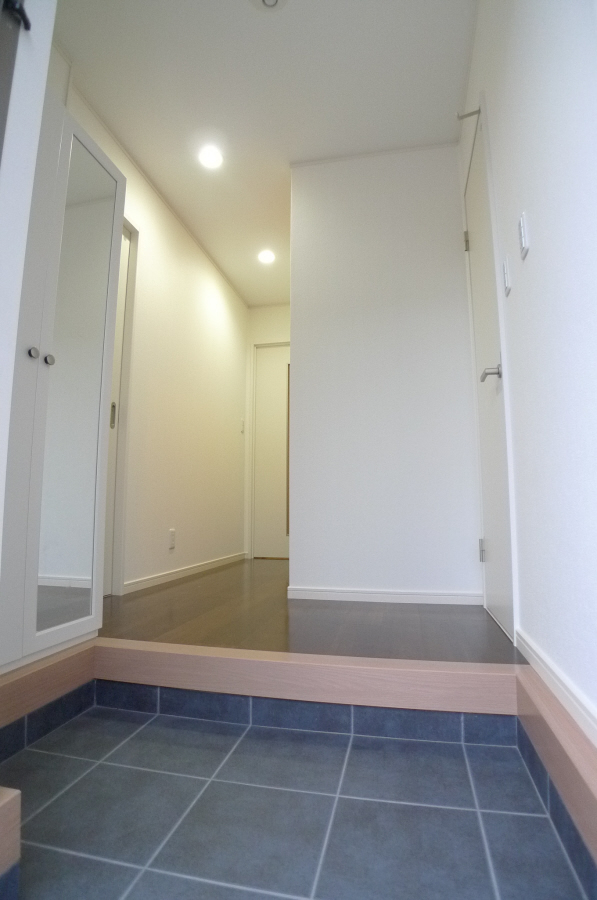 ザ・ニューブライト大島　Ｄ 玄関