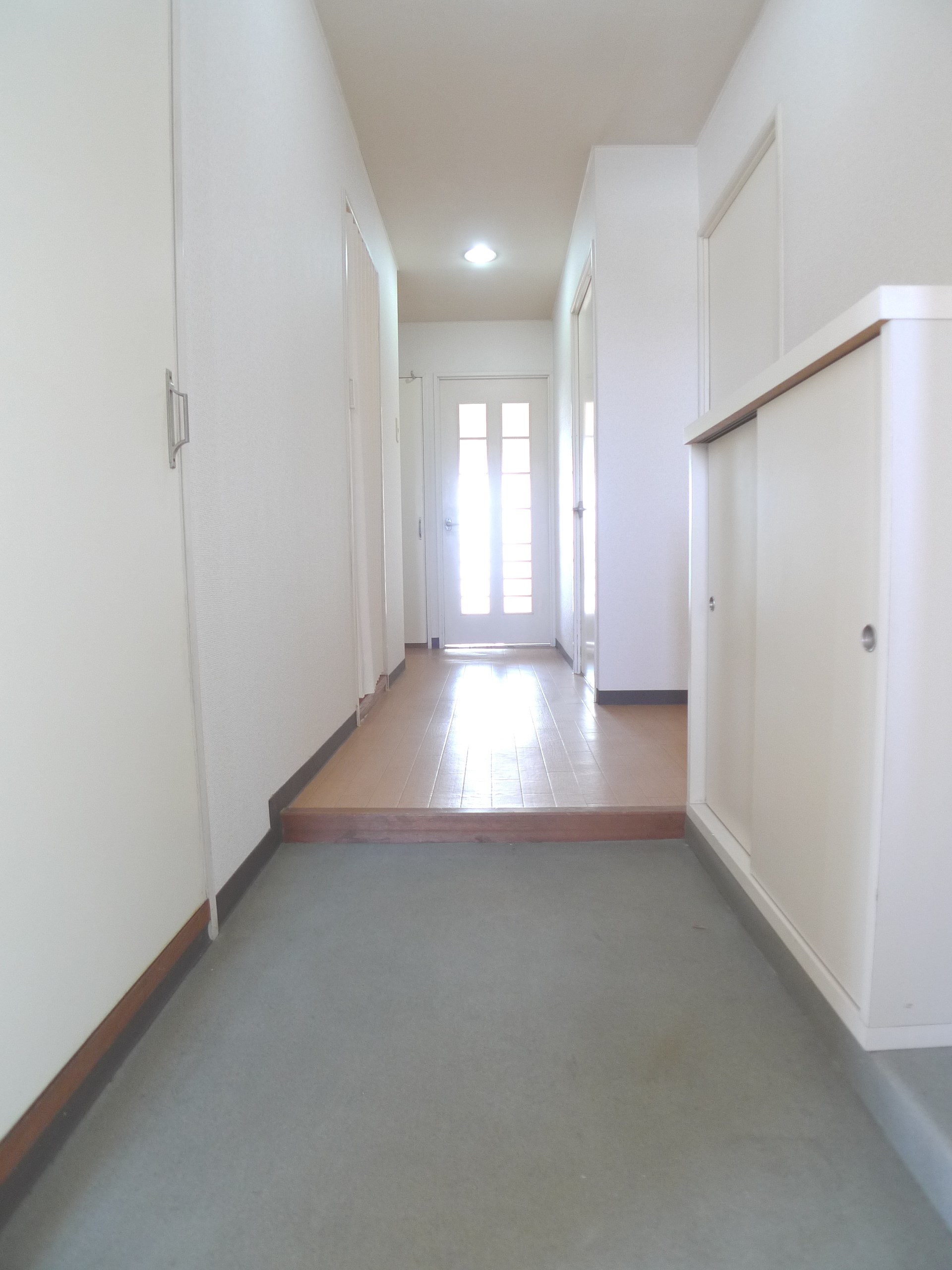 ロイヤルコーポ伊保 玄関