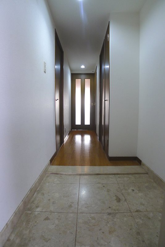 プレステージ加古川Ｖ 玄関