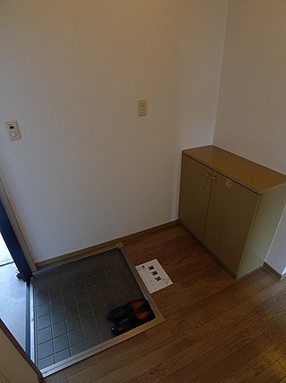 プランドールハリマ　Ａ棟 玄関