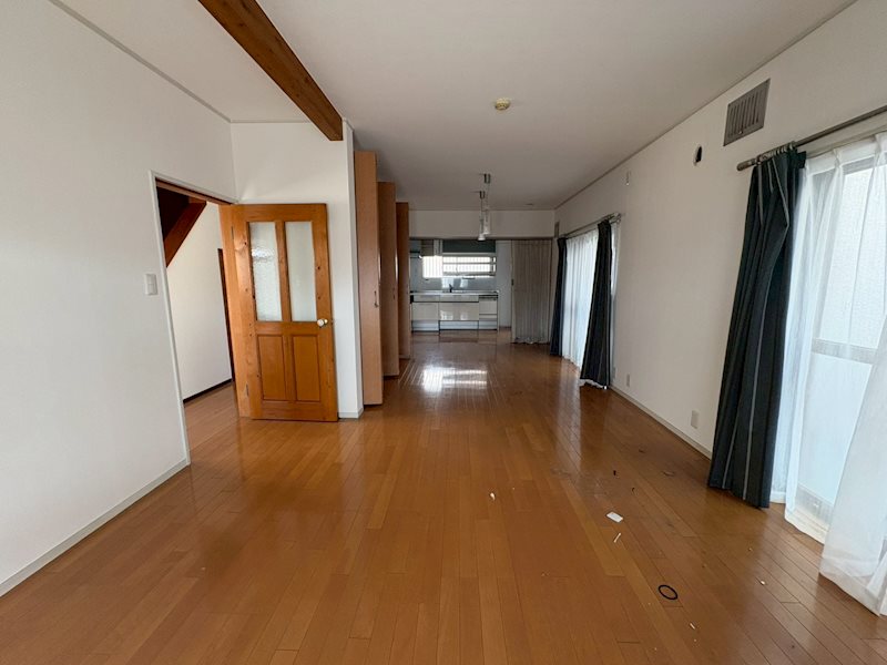 新野辺北町　戸建て リビング