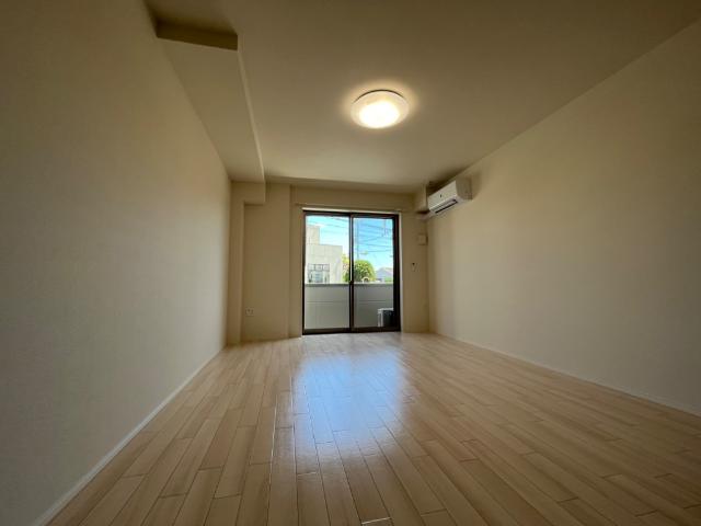 カーサ　ミスミ リビング