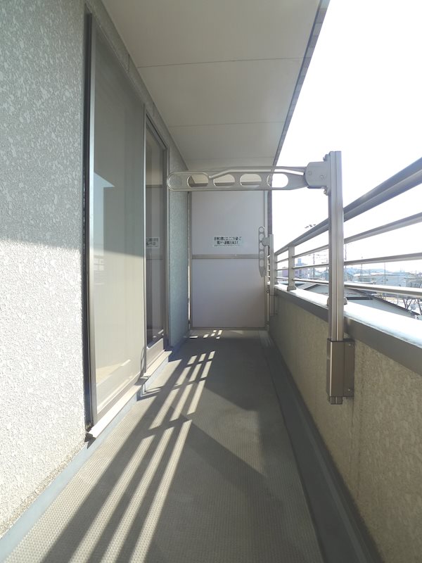 ヴァンエステート北在家 ベランダ