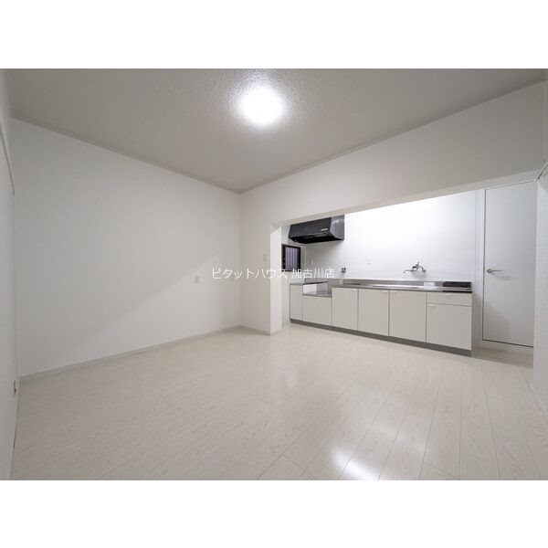 新神野タウンハウスＢ 玄関