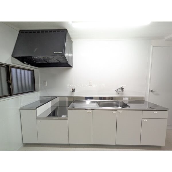 新神野タウンハウスＢ キッチン