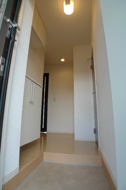 バーディーコート　B棟 玄関