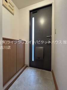 ヴィレッジ　キタ　Ｃ棟  玄関