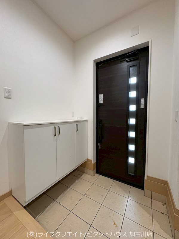 加古川町本町貸家 玄関