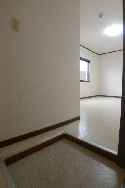 ルナハイツ 玄関