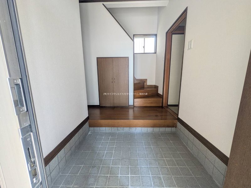 荒井町東本町戸建 (山田邸) 玄関