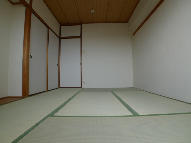 コスモハイツ東加古川 ベッドルーム