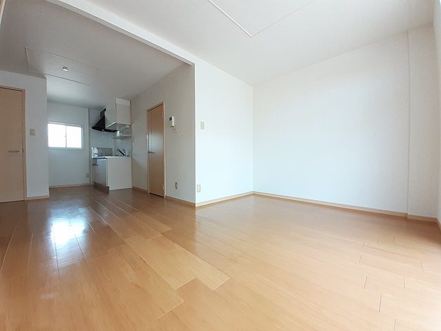 ニューシティー粟津 リビング