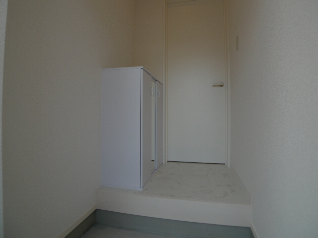 プレミアムハイツ土山 玄関