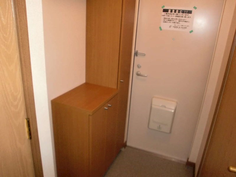 アヴニール 玄関