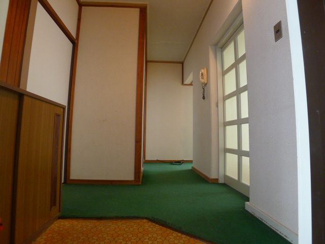 ローレルハイツ加古川３号棟 玄関