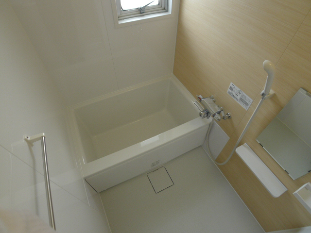 ローレルハイツ加古川３号棟 風呂画像