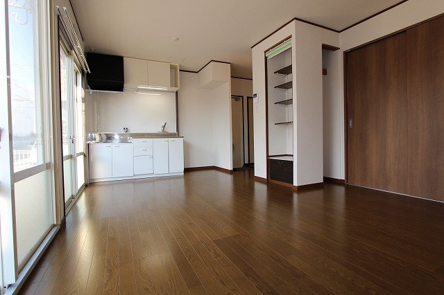 サンシティ谷川 リビング