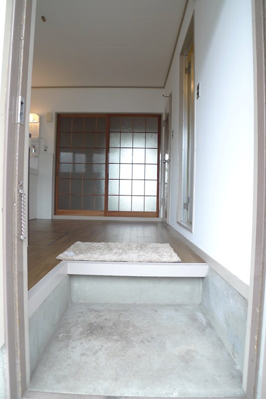 鳳アパート 玄関