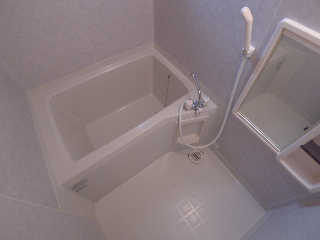 メゾングレーヌ 風呂画像