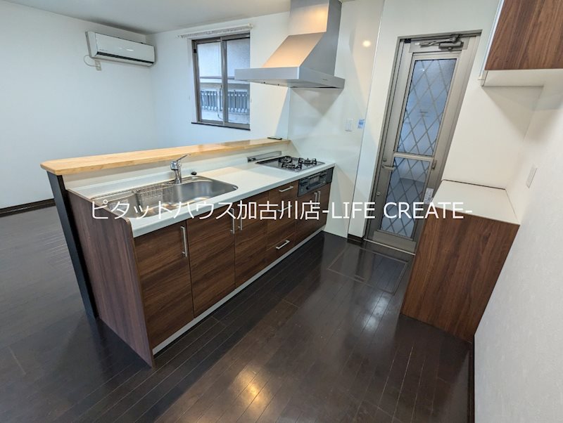 CREST TOWN美乃利 キッチン