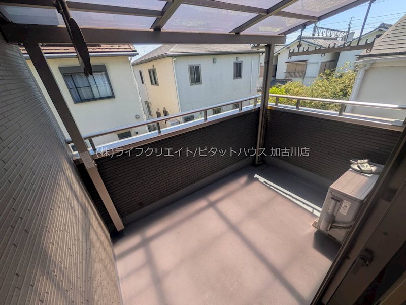 平岡町新在家　戸建て ベランダ
