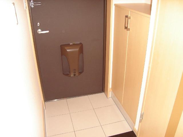 プライム・ガーデン 玄関