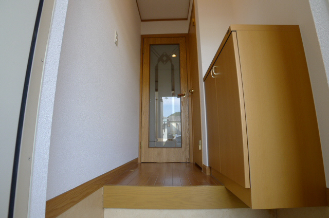 グリュックドルフ 玄関