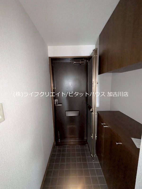 サンロイヤル加古川リバージュ4号館 玄関