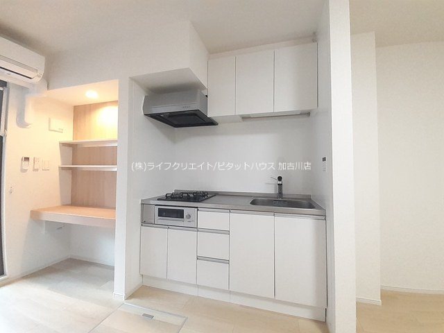 ラ　グラン　ヴィーダ　小野Ⅱ キッチン