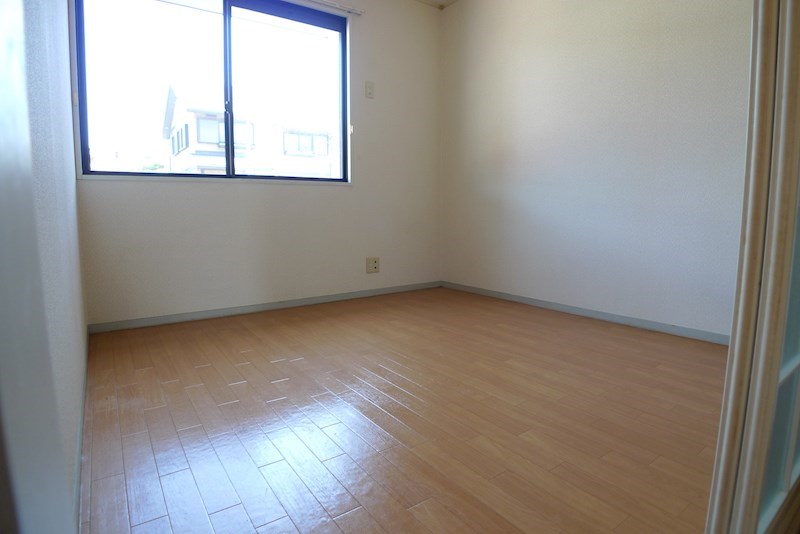 サンヴェール春日 ベッドルーム