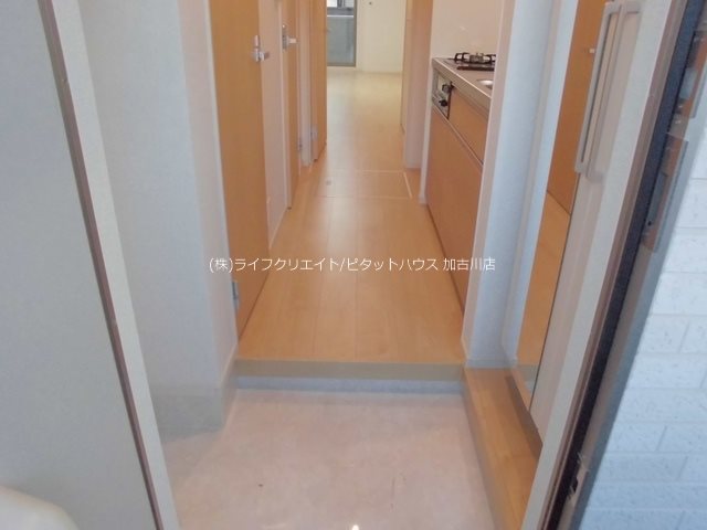 サンシャトー 玄関