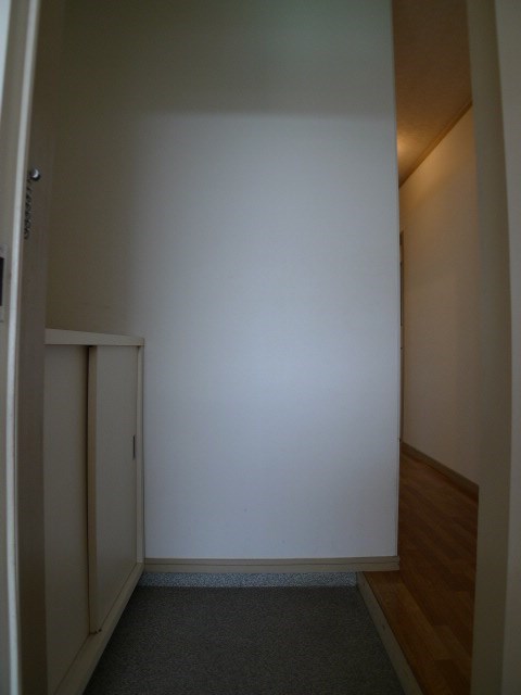 エステート一色 玄関