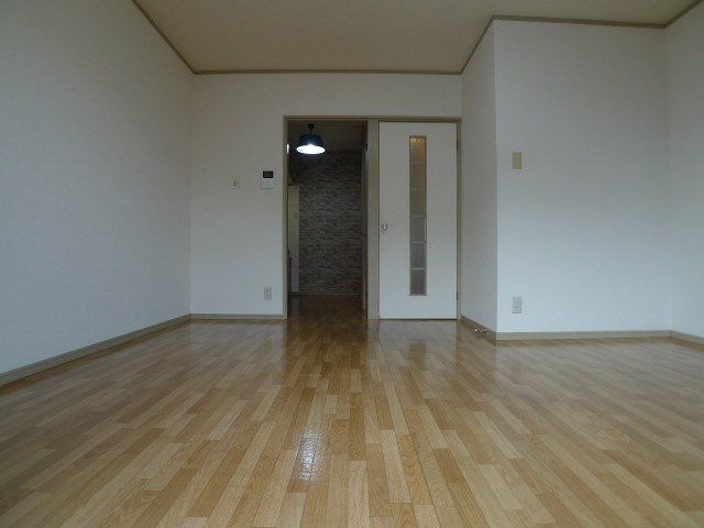 エステート一色 リビング