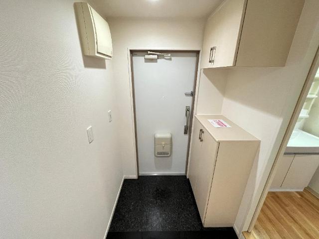 エルグランデ北在家 玄関
