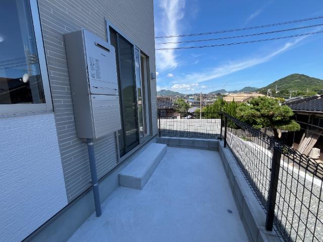加古郡稲美町国岡　アパート新築 ベランダ