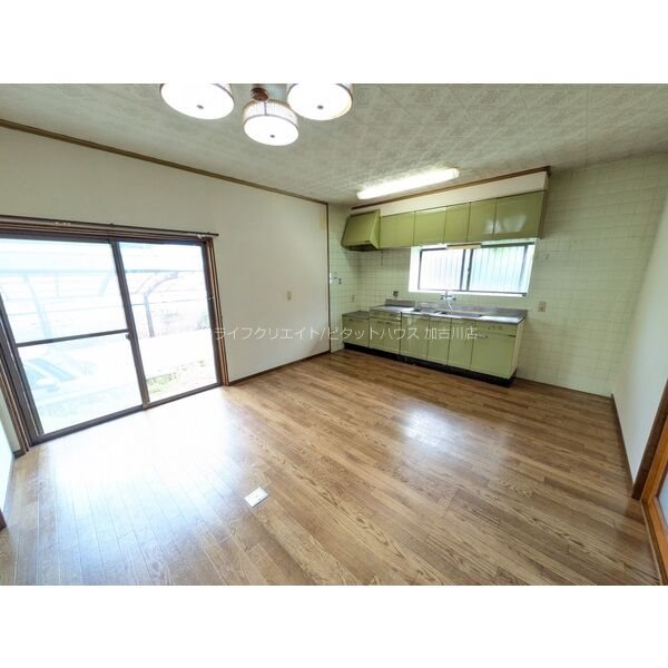 加古川市上荘町都台1丁目　貸家 リビング