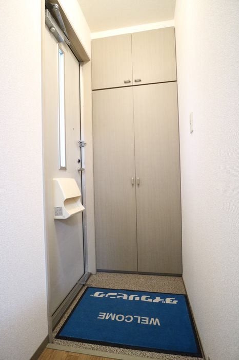 黒川グリーンハイツ　Ｃ棟 玄関