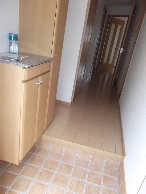 クラッセ壱番館 玄関