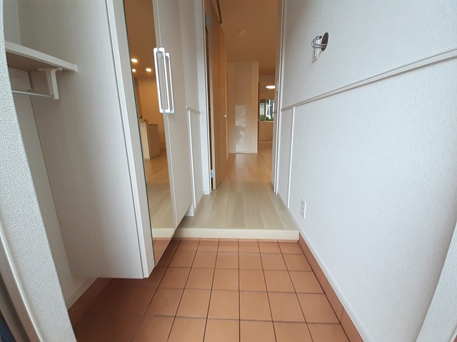 エスラル 玄関