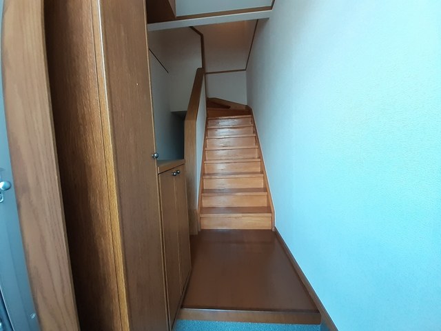 ジュアン壱番館 玄関