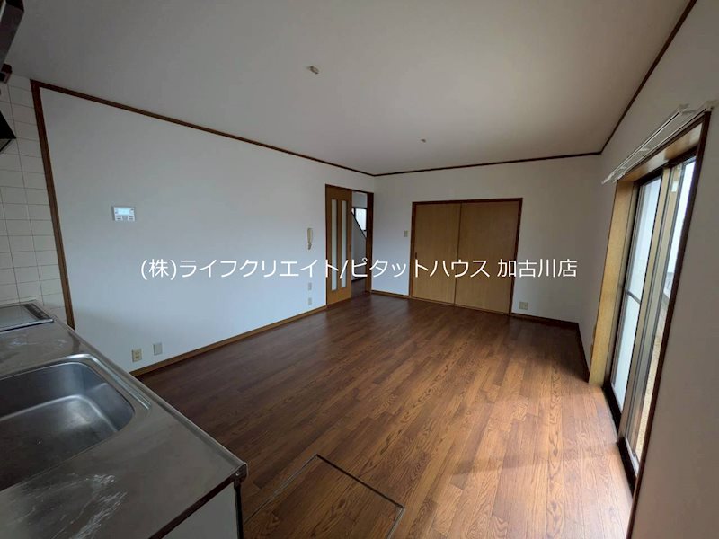 加古川市神野町西条貸家 リビング